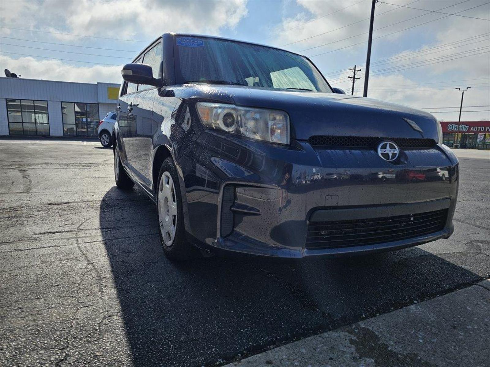 2011 Blue /Black Scion xB (JTLZE4FE6B1) with an 2.4l I-4 EFI Dohc 2.4l engine, Auto transmission, located at 4163 Bardstown Rd, Louisville, KY, 40218, (502) 266-7677, 38.189991, -85.642418 - Photo #3
