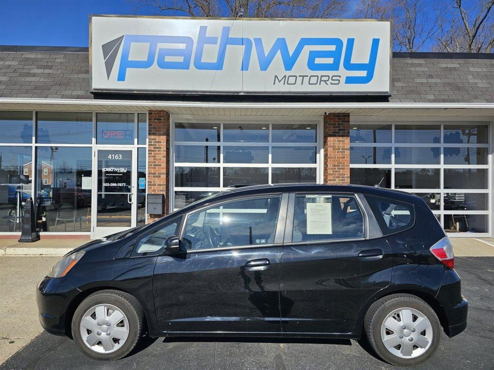 2011 Black /Black Honda Fit (JHMGE8H38BC) with an 1.5l I-4 MPI Sohc Vtec 1. engine, Auto transmission, located at 4163 Bardstown Rd, Louisville, KY, 40218, (502) 266-7677, 38.189991, -85.642418 - Photo #9