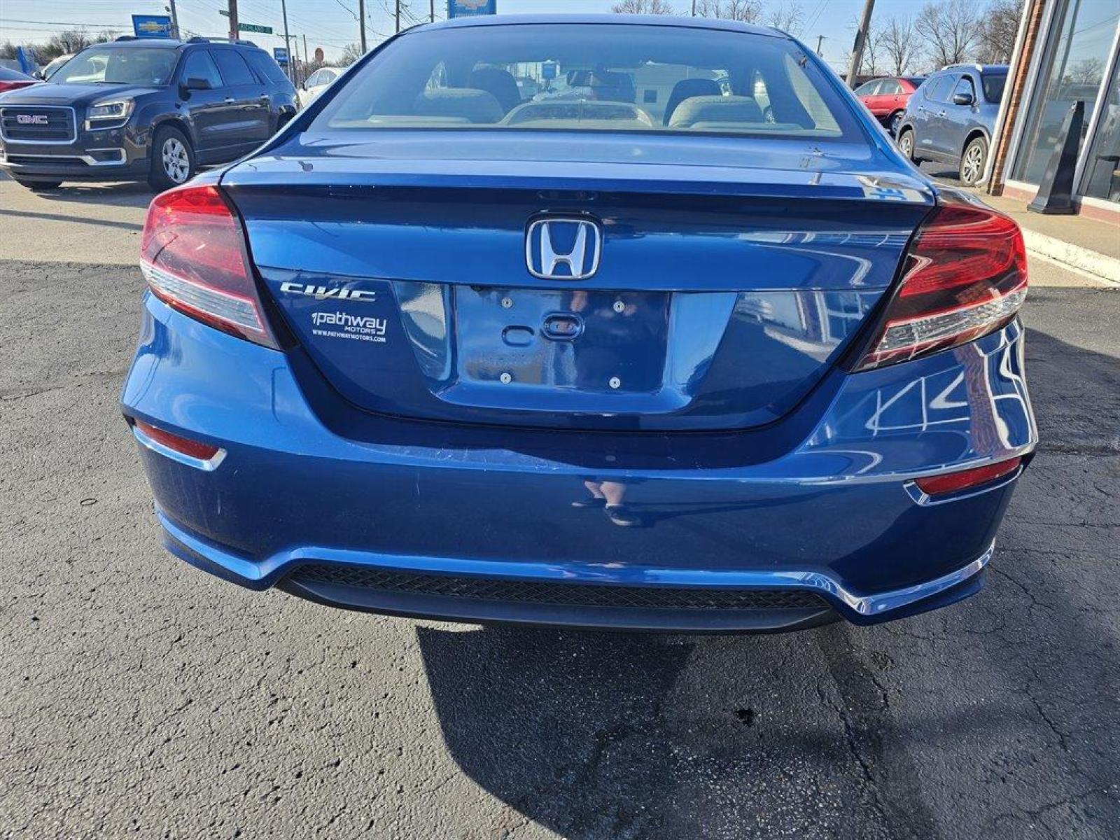 2015 Blue /Black Honda Civic (2HGFG3B56FH) with an 1.8l I-4 MPI Sohc 1.8l engine, Auto transmission, located at 4163 Bardstown Rd, Louisville, KY, 40218, (502) 266-7677, 38.189991, -85.642418 - Photo #6