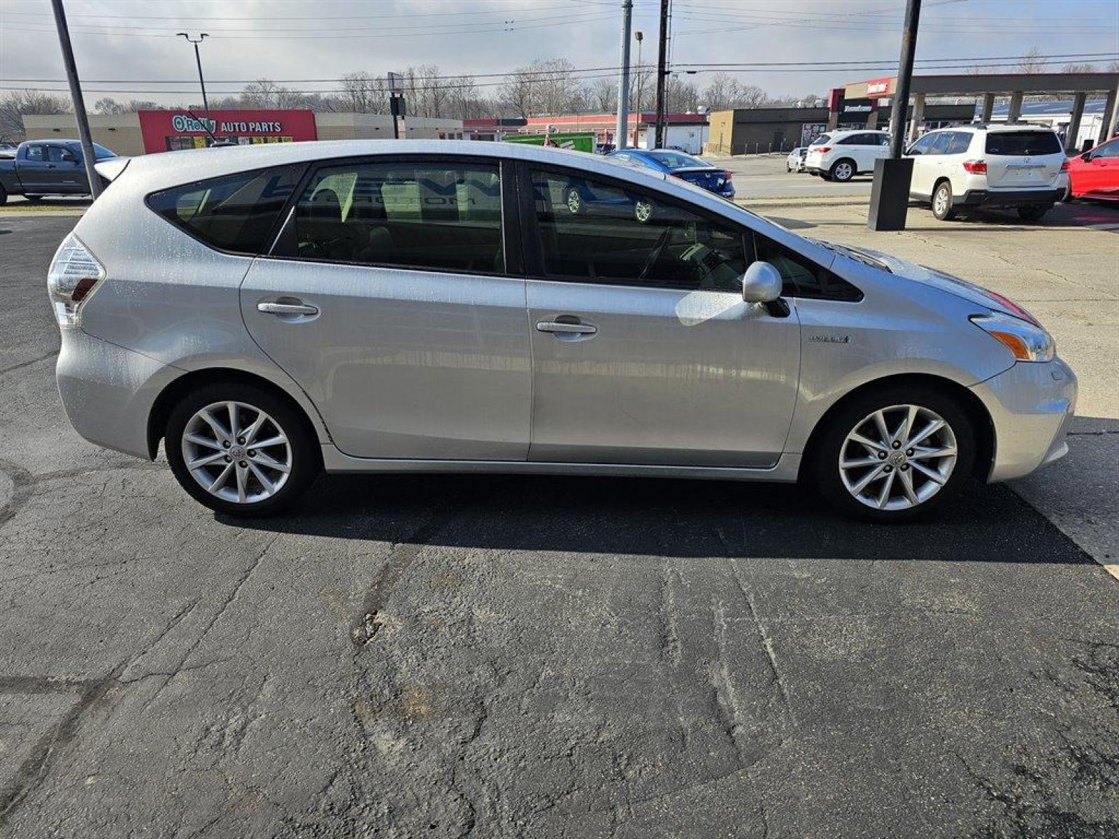 2013 Silver /Gray Toyota Prius V (JTDZN3EU8D3) with an 1.8l I-4 EFI Dohc Hybrid engine, Auto transmission, located at 4163 Bardstown Rd, Louisville, KY, 40218, (502) 266-7677, 38.189991, -85.642418 - Photo #4